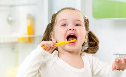 寶寶嘟嘟嘴背后竟是牙床突出？警惕嬰幼兒口腔用品的使用誤區(qū)